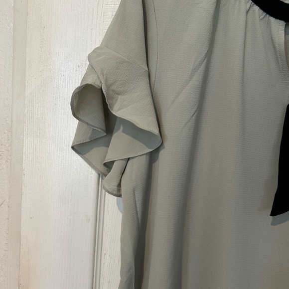 NWOT “MISIA” Gray Green with Black Contrast Tie Around Neckline. - Picture 5 of 8